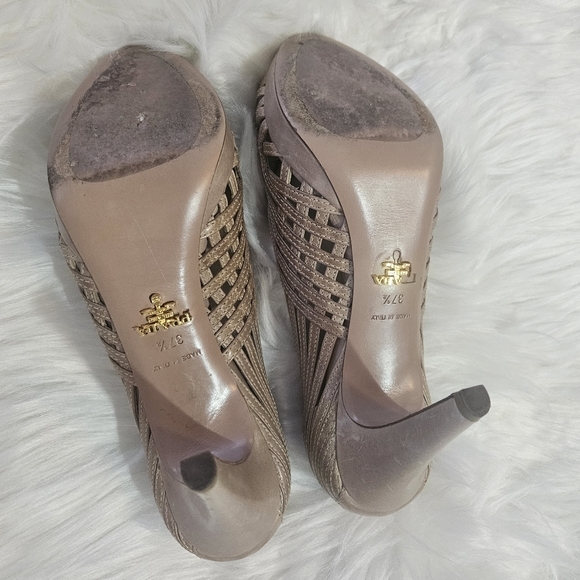 Prada Leather Heels - Picture 6 of 10